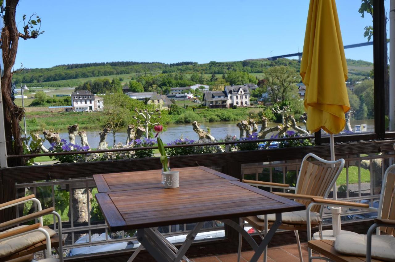 Weingut Erbes-Henn Hotel Uerzig Luaran gambar